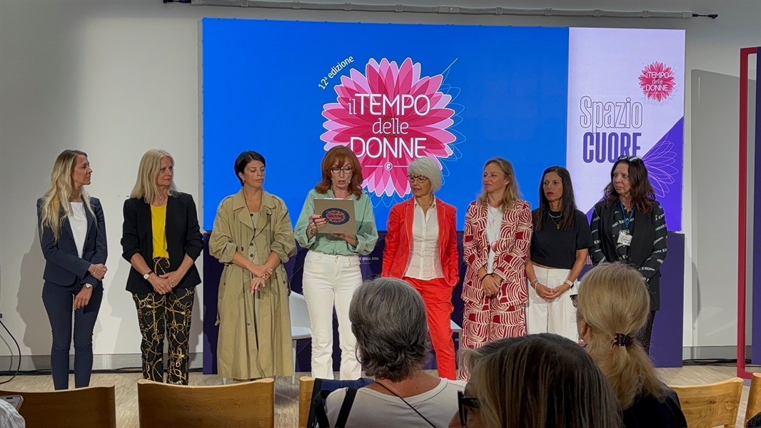 Una donna, un lavoro, un conto.